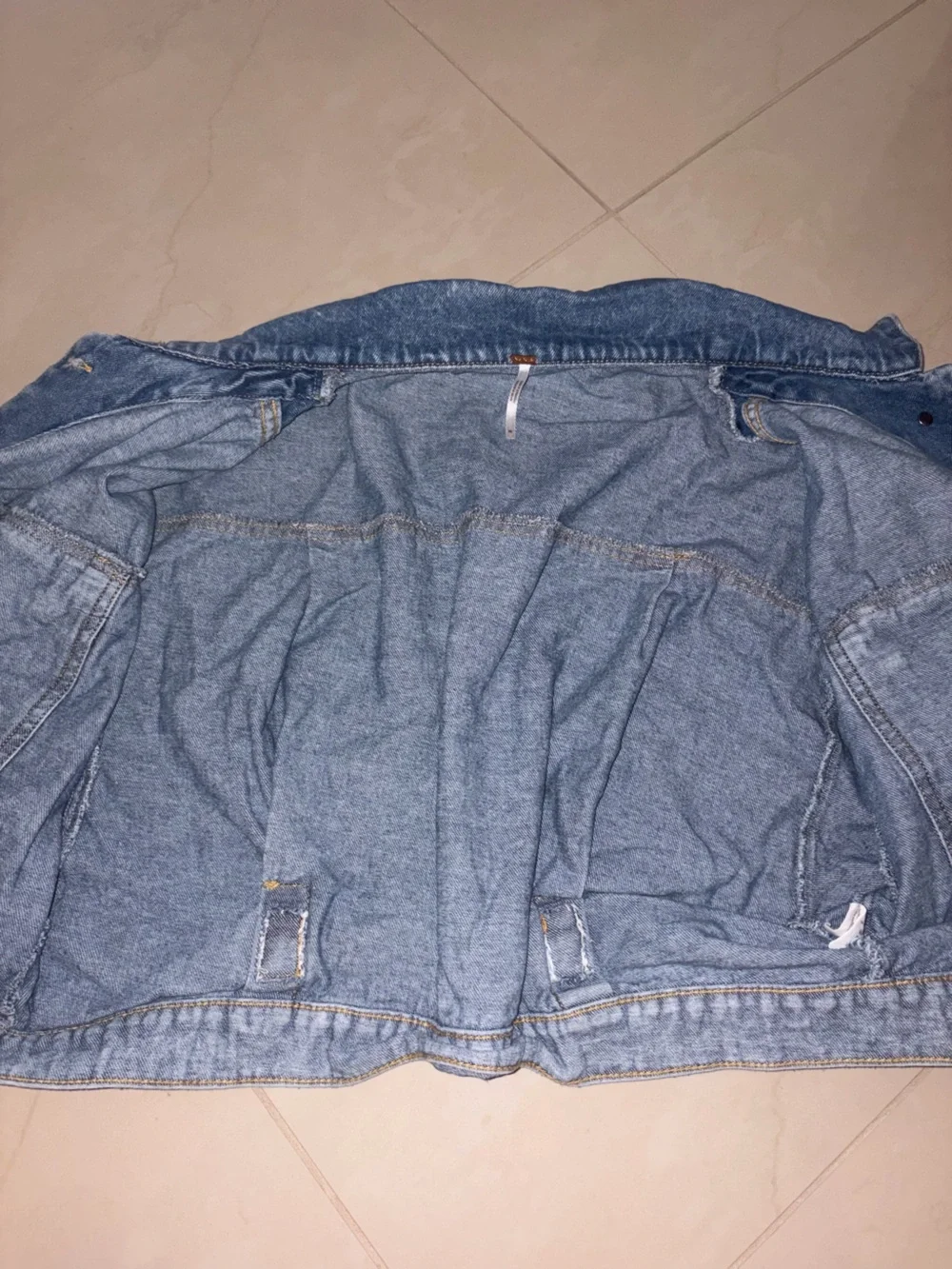 FREE PEOPLE Bedford Cropped Denim Jacket Sz med - Picture 14 of 14